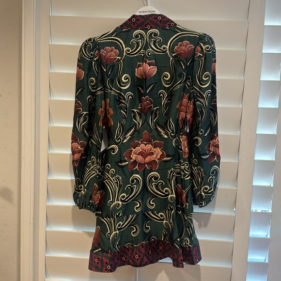 FARM RIO ANTHROPOLOGIE NWT Arabesque Long Sleeve Wrap Mini Dress XS Floral Print - Picture 8 of 12